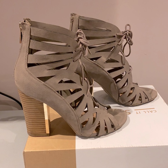 Call it spring Heeled Sandals - Picture 3 of 4